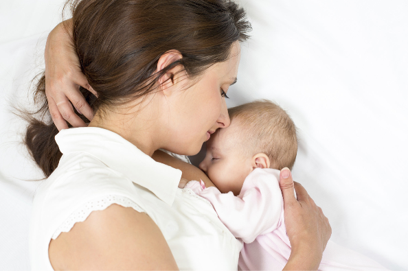solicitar-ayudas-madres-solteras-deduccion-maternidad