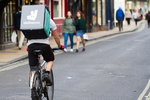 Cómo trabajar en Deliveroo: horarios y salarios de “riders” - Blog de Opcionis